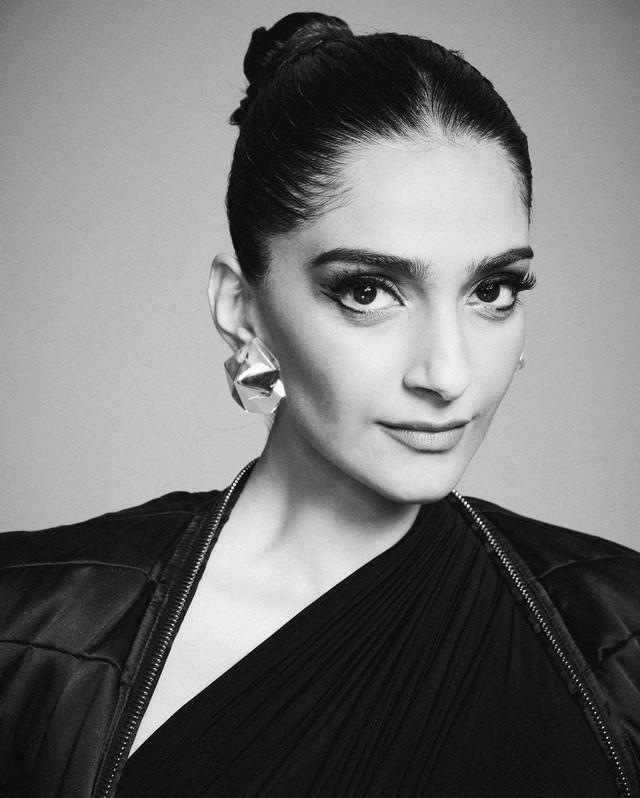 Sonam Kapoor 7