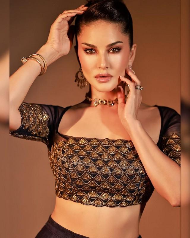 Sunny Leone 5