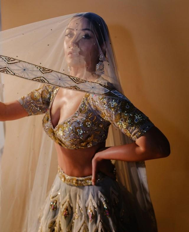 Surbhi Chandna 5