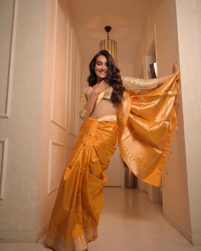 Surbhi Jyoti 5