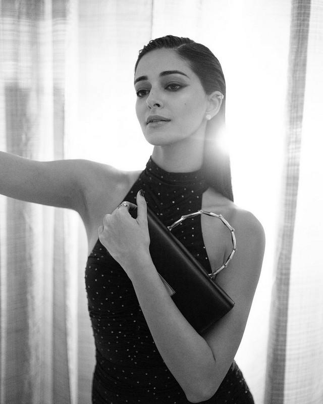 Ananya Pandey 4