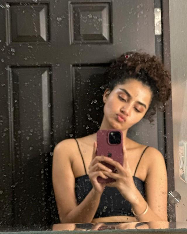 Anupama Parameswaran 3
