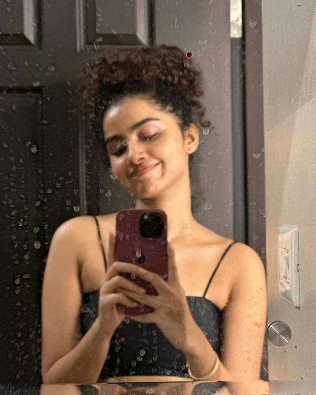 Anupama Parameswaran 4