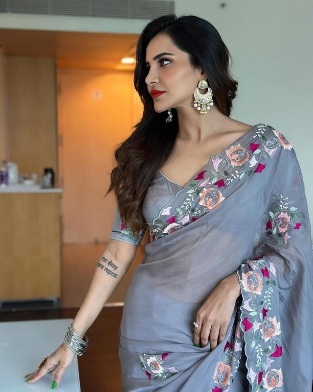 Ashu Reddy 5