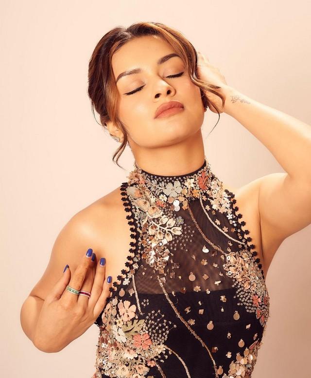 Avneet Kaur 8