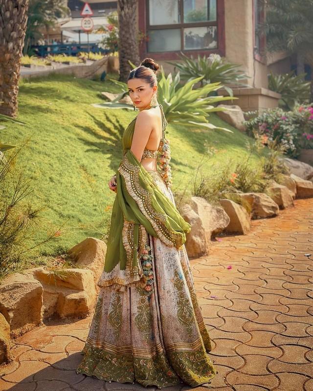 Avneet Kaur 1
