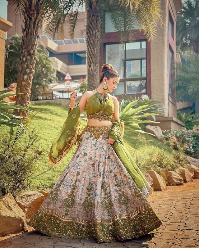 Avneet Kaur 3