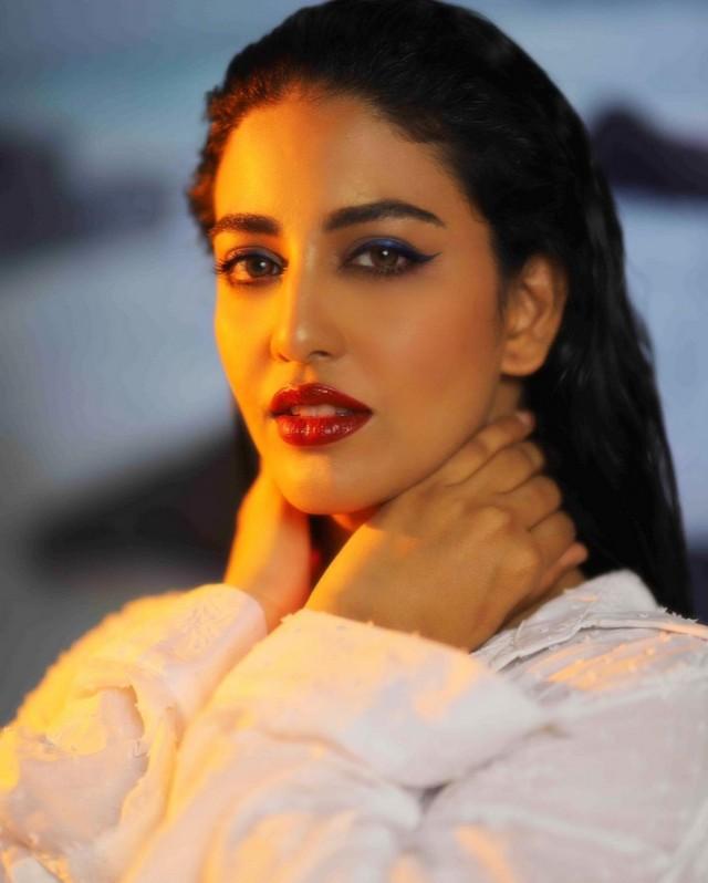 Daksha Nagarkar 8