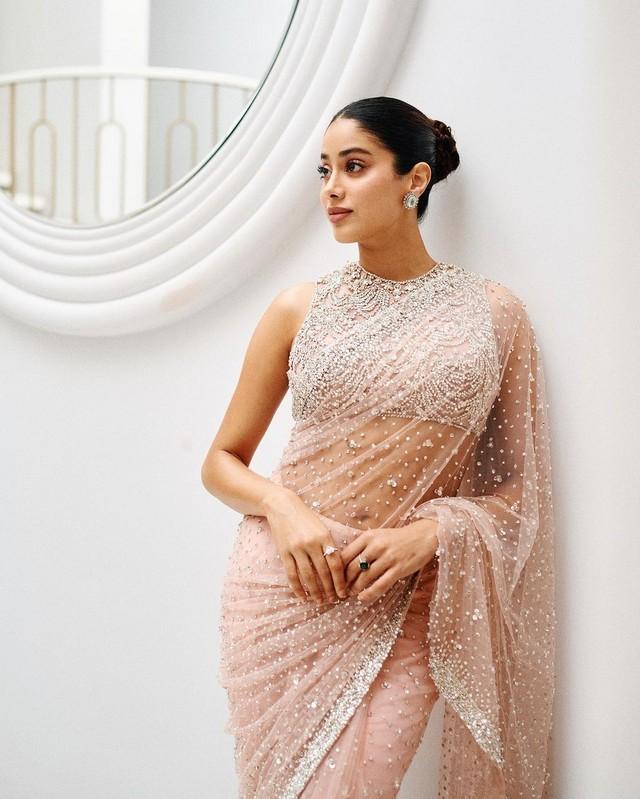 Janhvi Kapoor 7