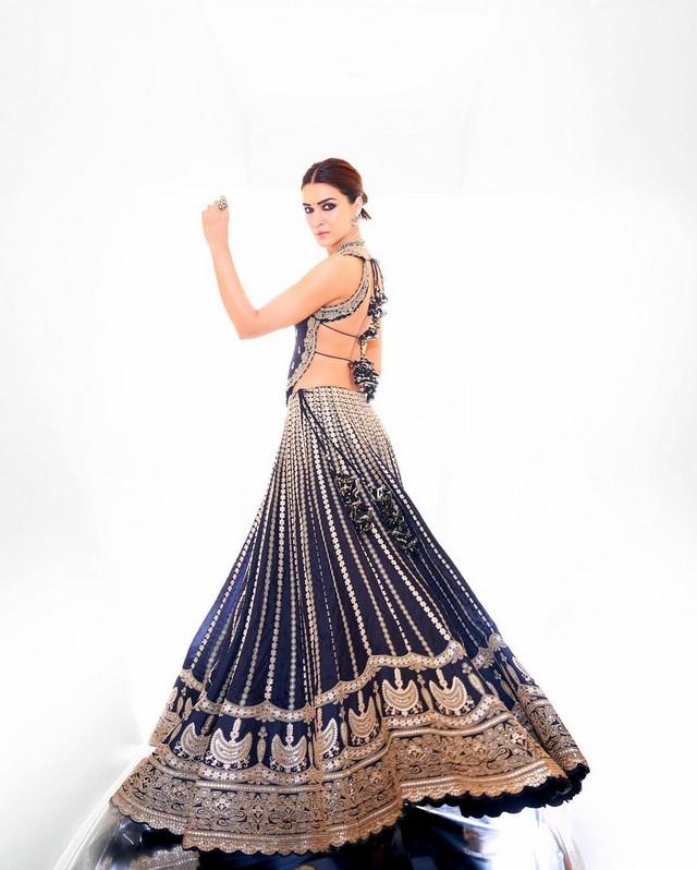 Kriti Sanon 11