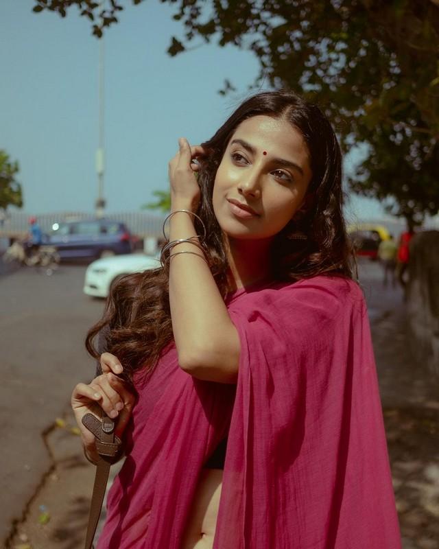 Meenaakshi Chaudhary 5