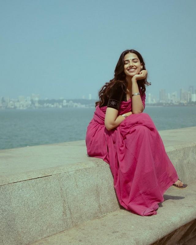 Meenaakshi Chaudhary 9