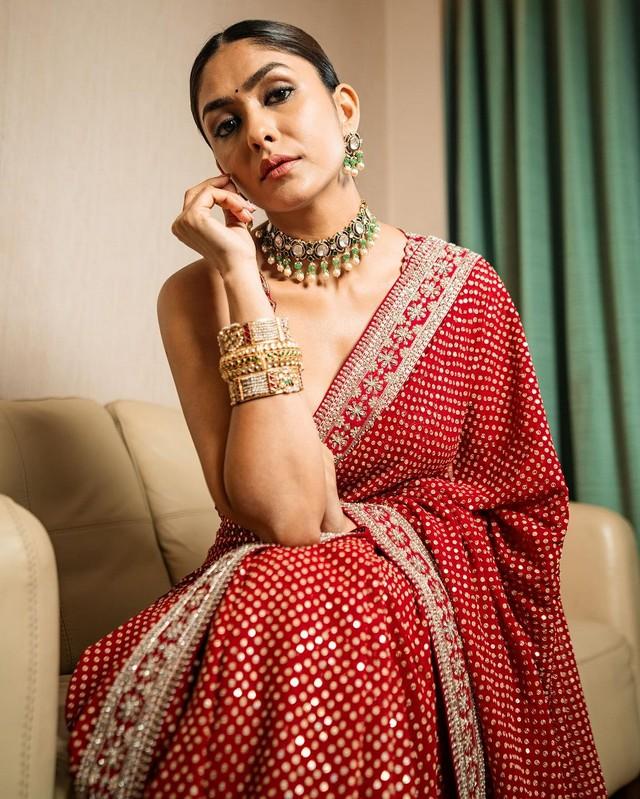 Mrunal Thakur 3