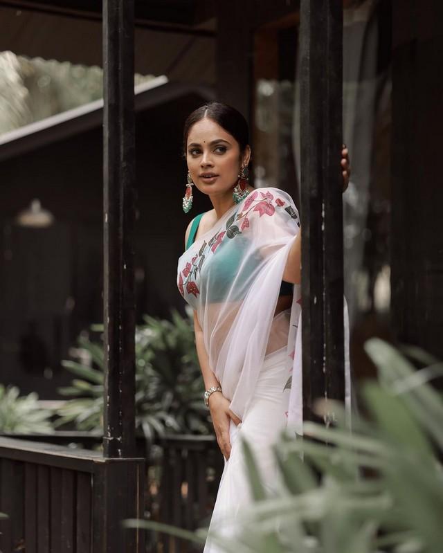 Nandita Swetha 8