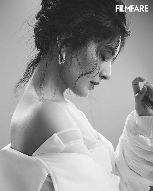 Raashii Khanna 9