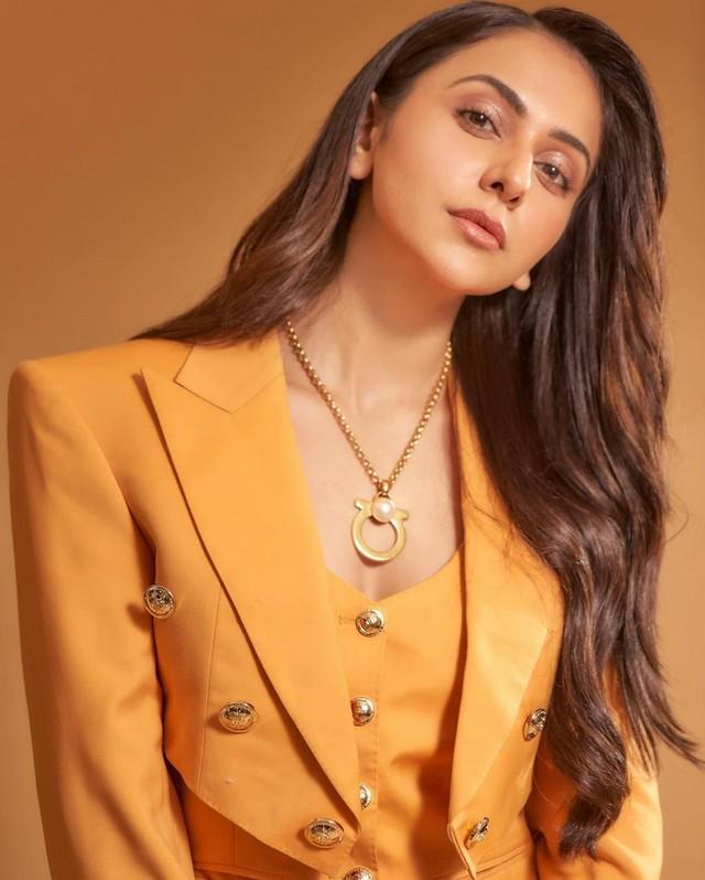 Rakul 11