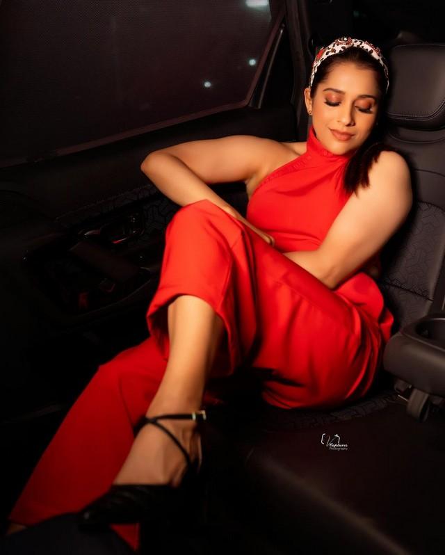 Rashmi Gautam 8