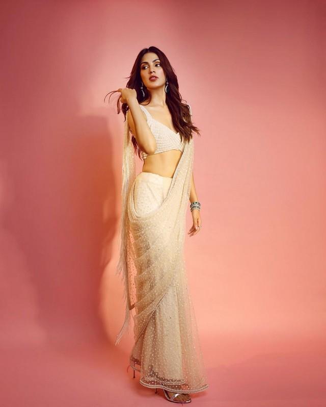 Rhea Chakraborty 2