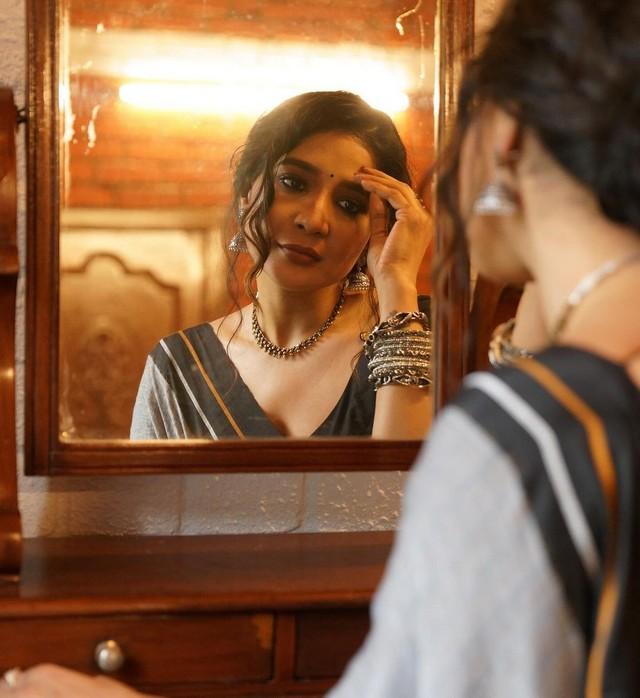 Sakshi Agarwal 10