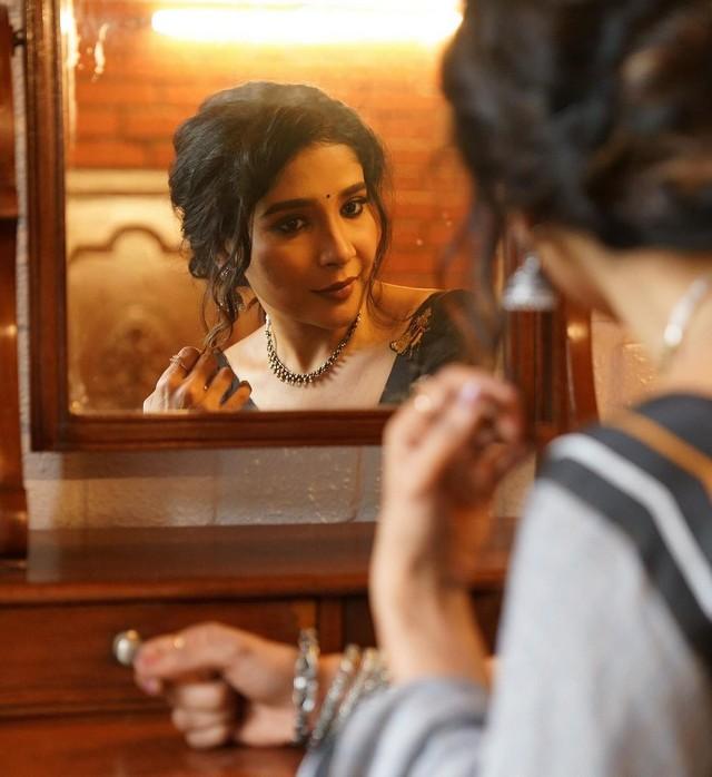 Sakshi Agarwal 11