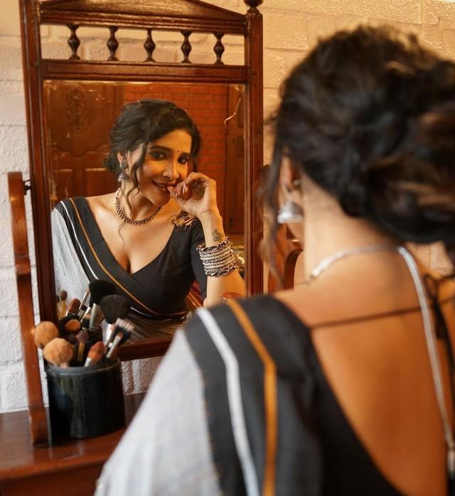 Sakshi Agarwal 12