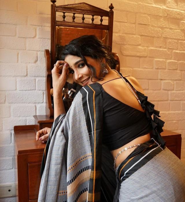 Sakshi Agarwal 9