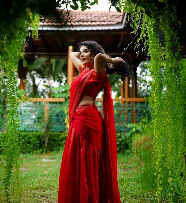 Sakshi Agarwal 3