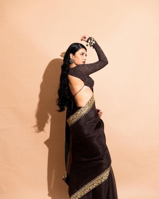 Shruti Haasan 7