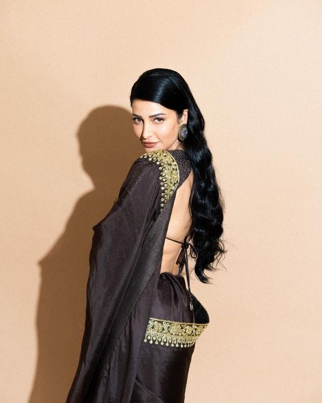 Shruti Haasan 8