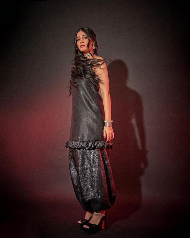 Shruti Haasan 8