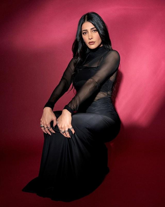Shruti Haasan 4