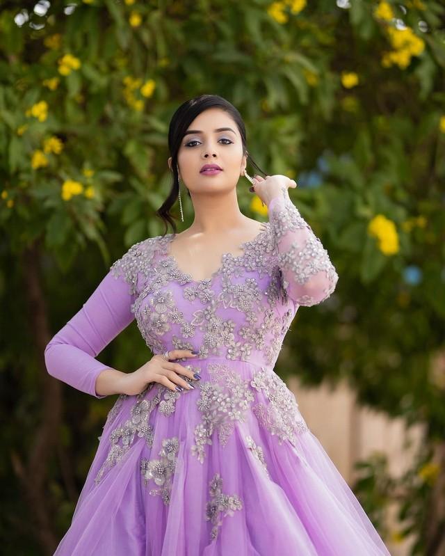 Sreemukhi 5