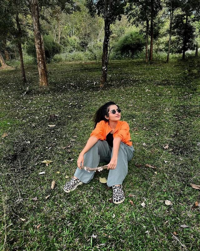 Anupama Parameswaran 12