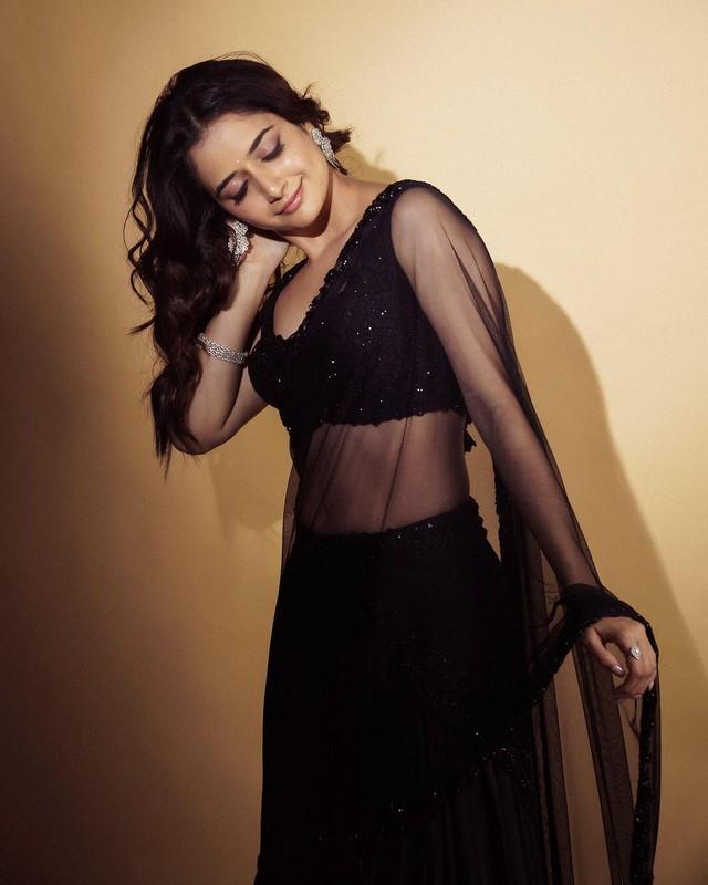 Ashika Ranganath 4