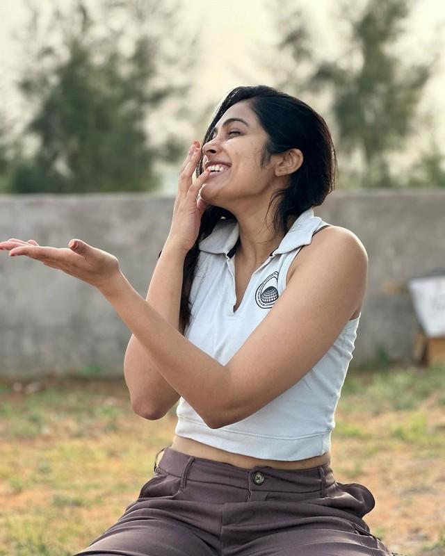Divi Vadthya 12