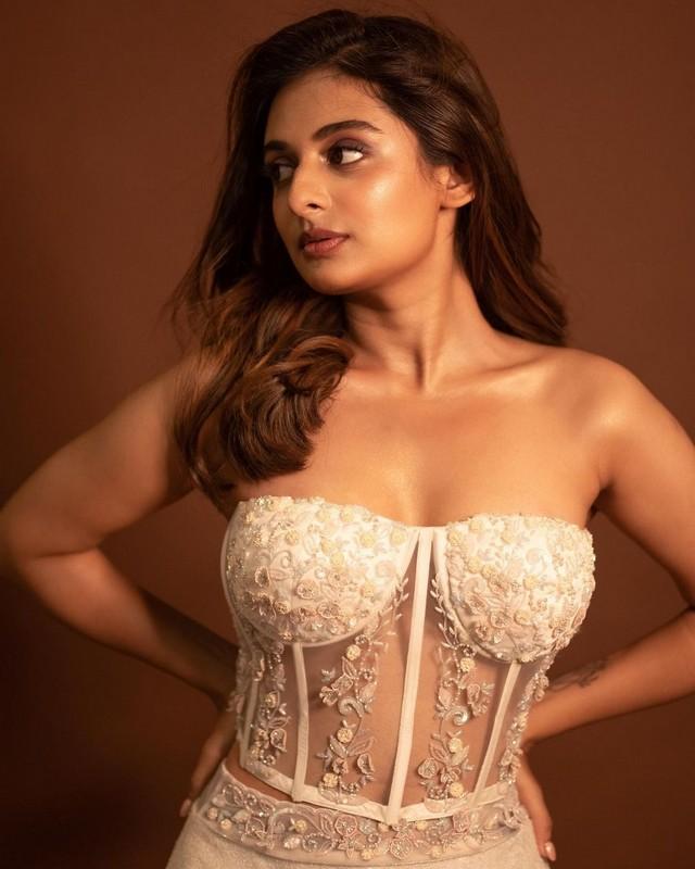 ESTHER ANIL 5