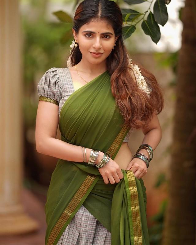 Iswarya Menon 10