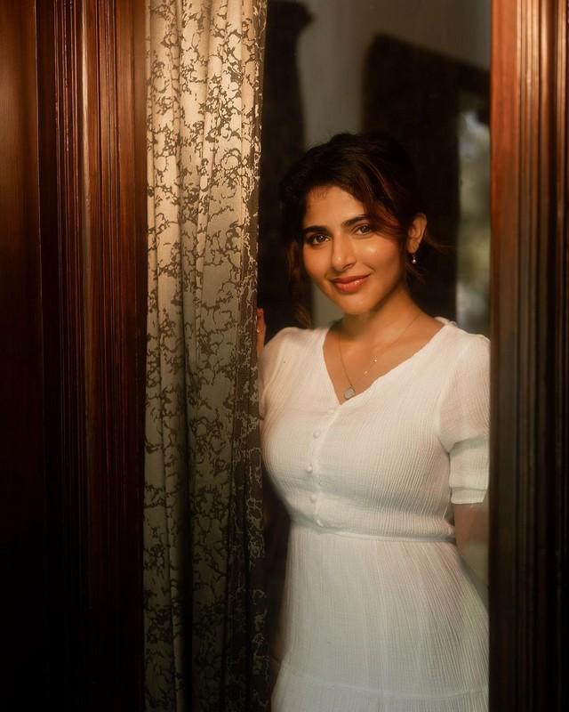 Iswarya Menon 5