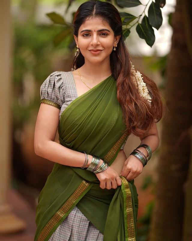 Iswarya Menon 9