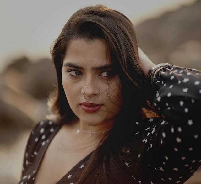 Kavya Kalyanram 3