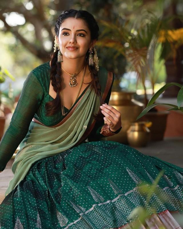 Malvika Sharma 1