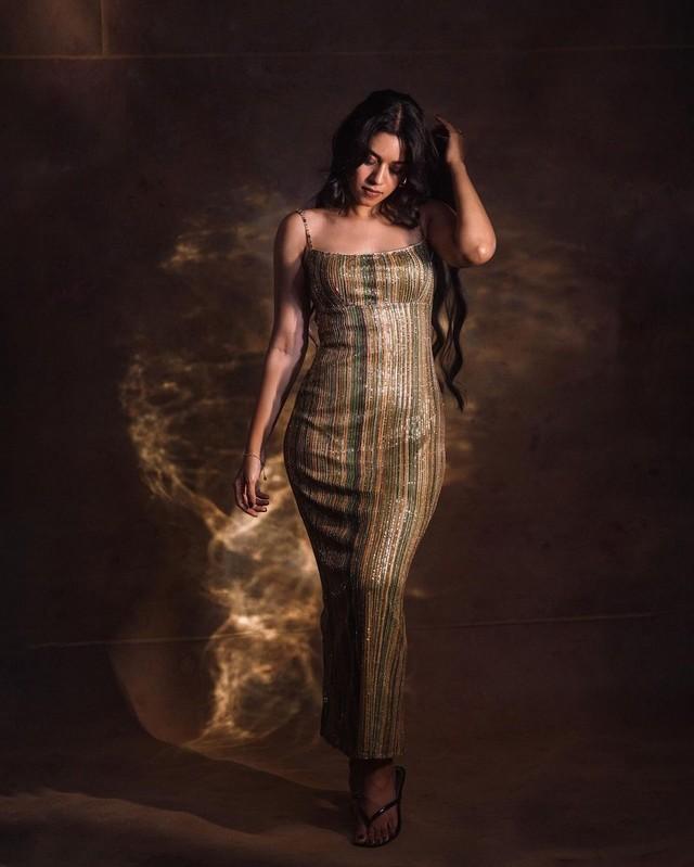 Mirnalini Ravi 10