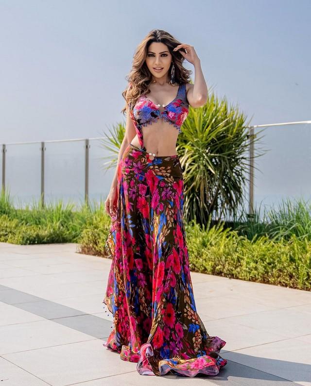 Nikki Tamboli 7