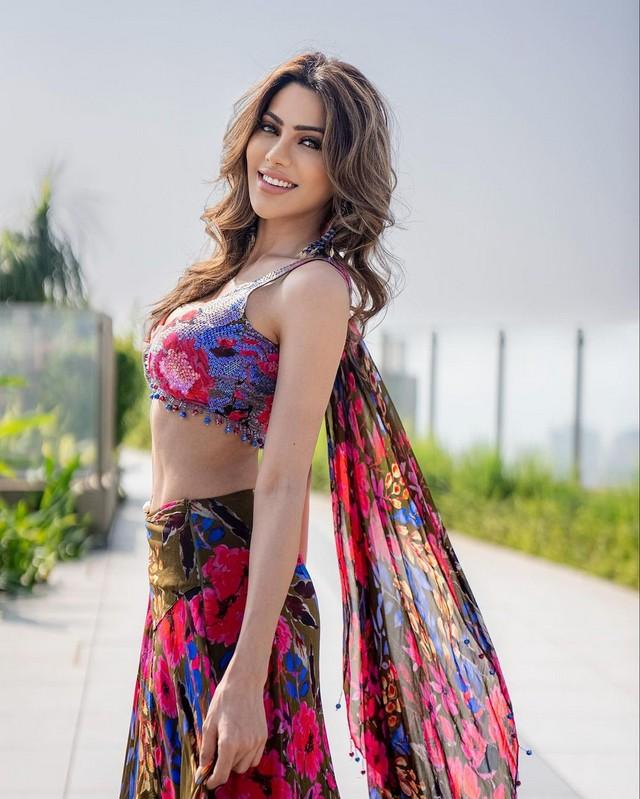Nikki Tamboli 8