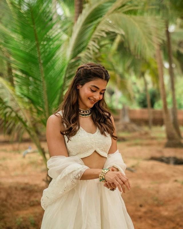 Pooja Hegde 4