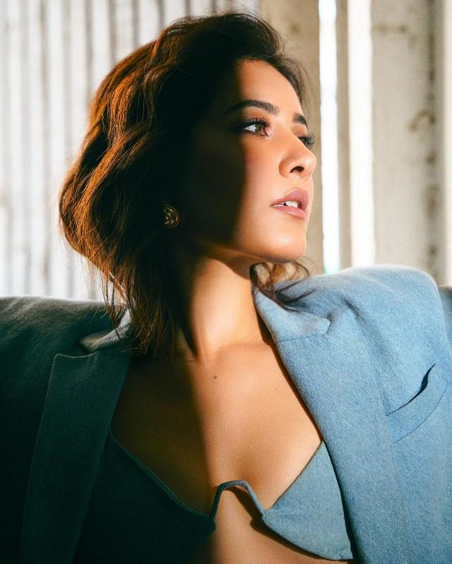 Raashii Khanna 5