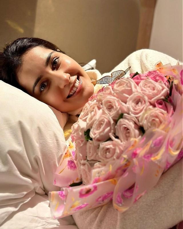 Raashii Khanna 10
