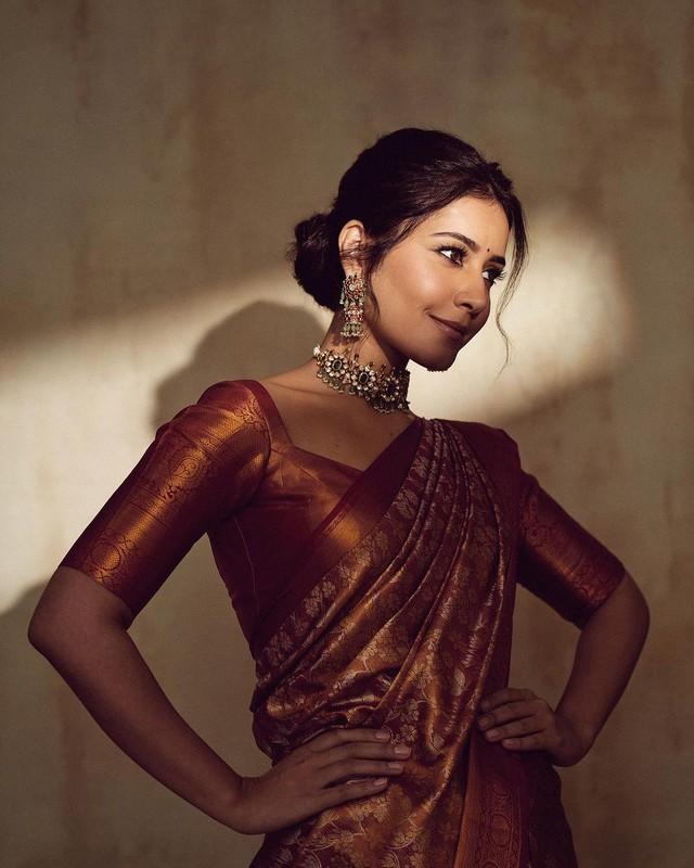 Raashii Khanna 9