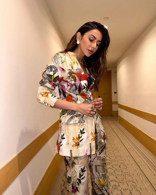 Rakul 10