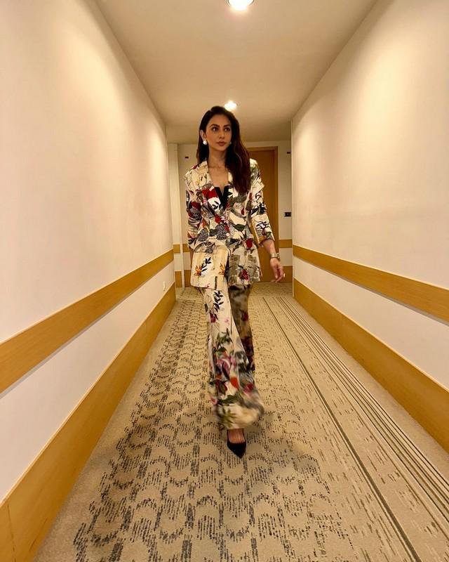 Rakul 11